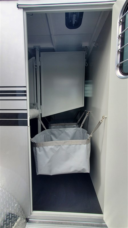 Trailer Photo 7