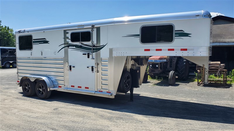 2027 4 Star 2-Horse Gooseneck w/ Side Ramp