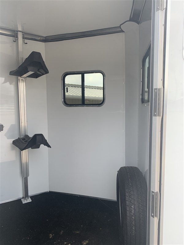 Trailer Photo 11