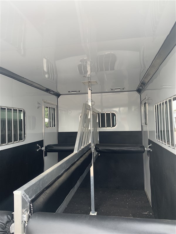 Trailer Photo 7