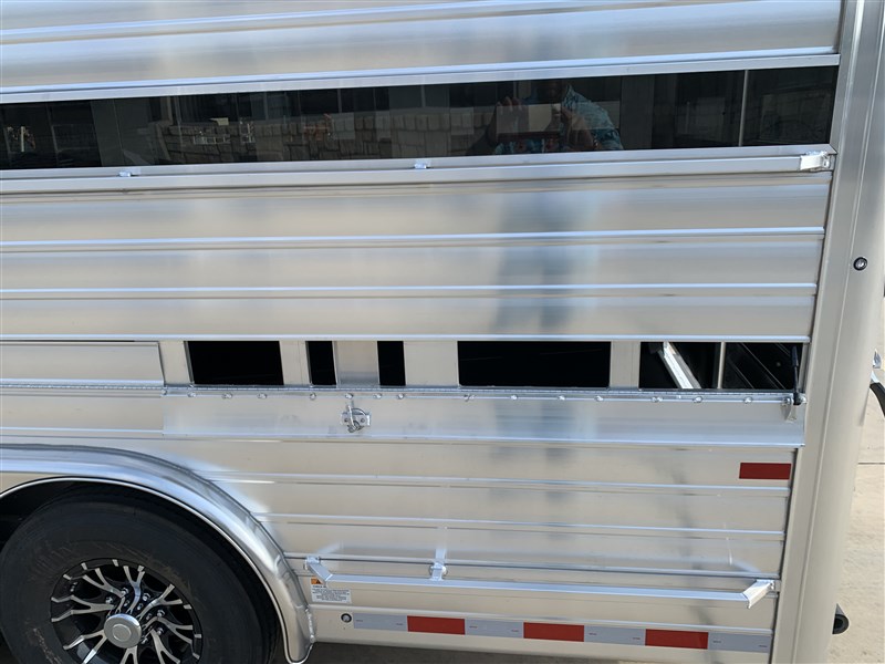 Trailer Photo 6
