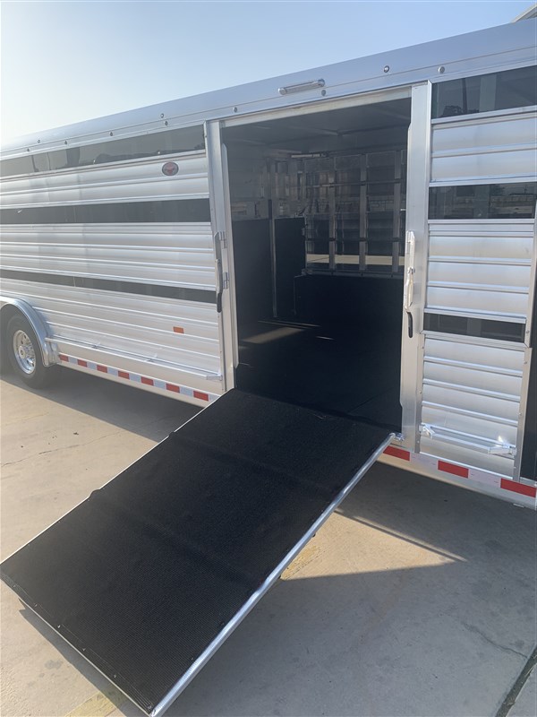 Trailer Photo 8
