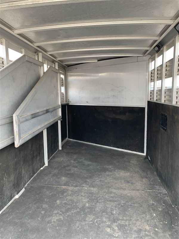 Trailer Photo 8