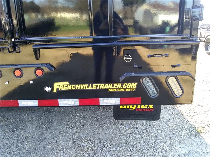 Trailer Photo 12