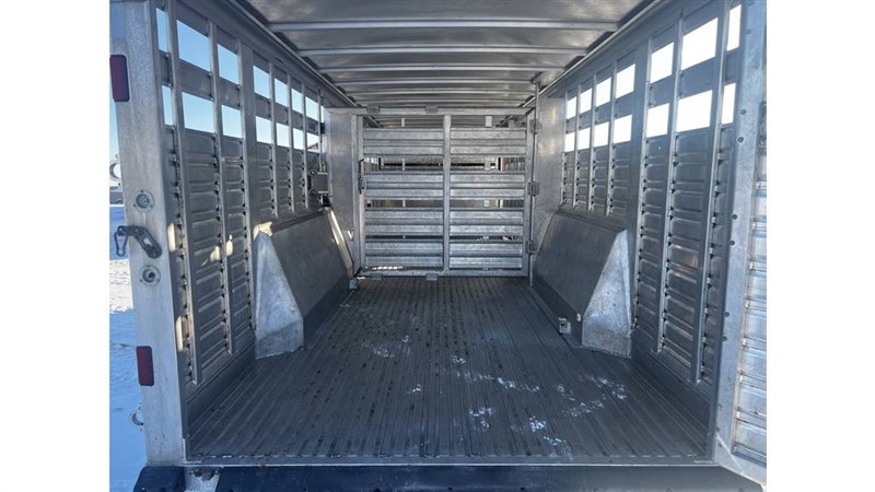 Trailer Photo 12