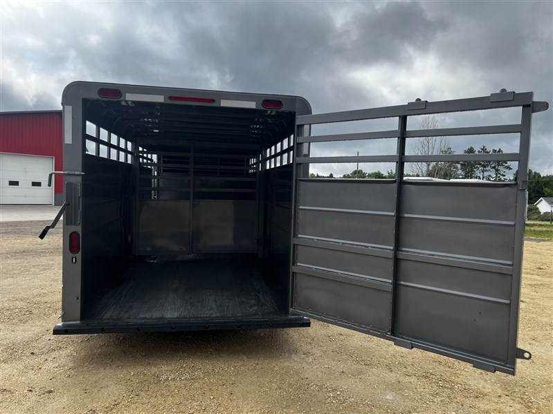 Trailer Photo 10