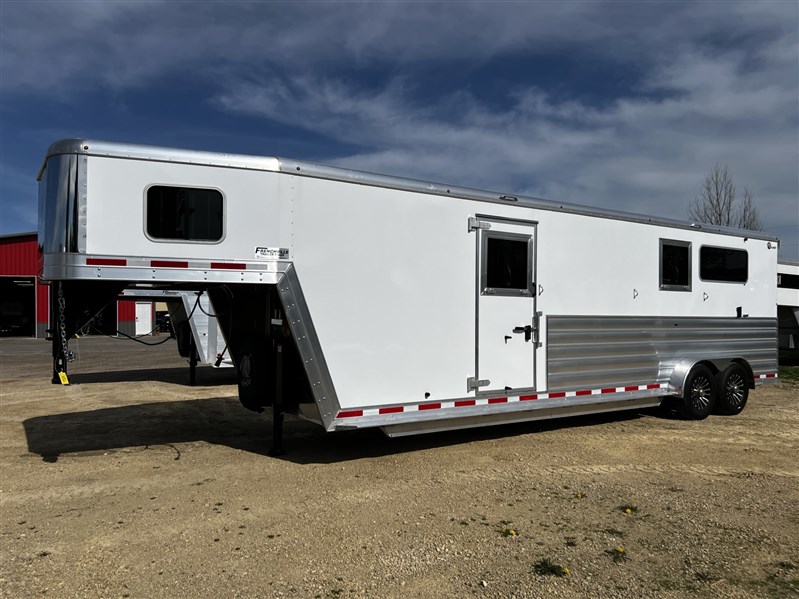 Trailer Photo 2
