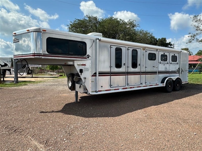 1999 Sundowner 3 horse weekender