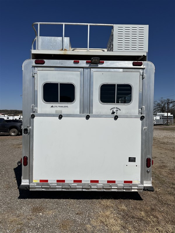 Trailer Photo 11