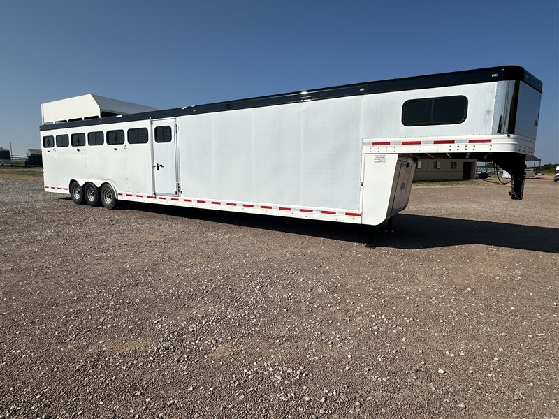 Trailer Photo 3