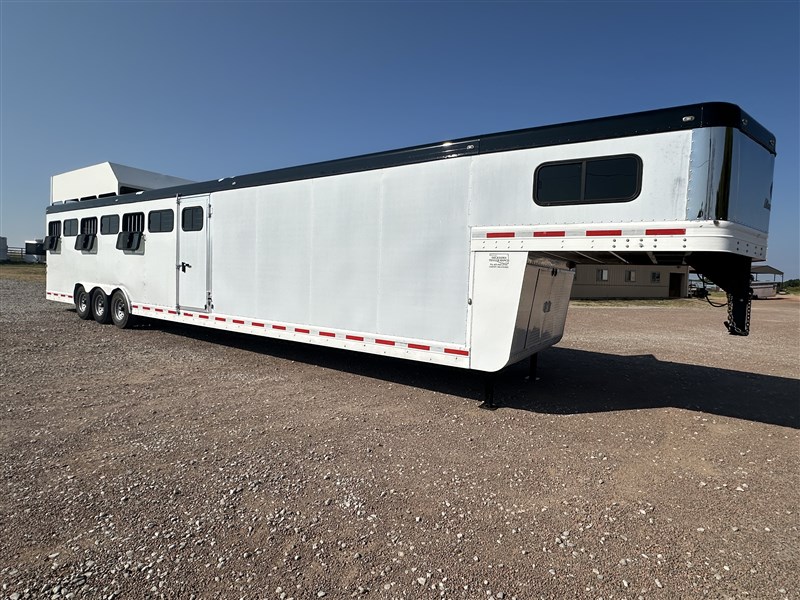 Trailer Photo 4