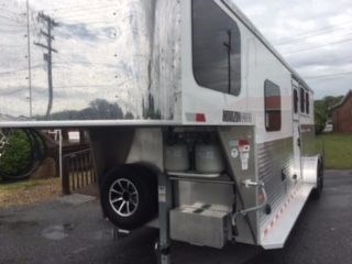2017 Sundowner Horizon 6908 LQ
