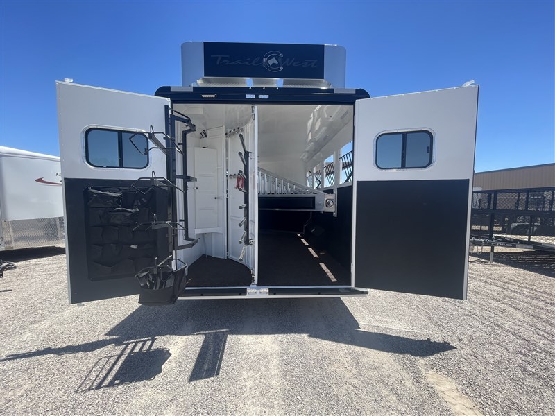 2024 Trails West sierra 11'x15' 4-horse lq