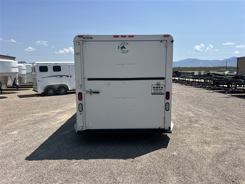 2003 Trails West preowned santa fe se 3 horse gooseneck