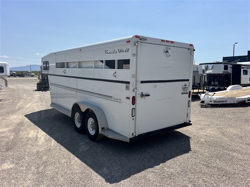 2003 Trails West preowned santa fe se 3 horse gooseneck