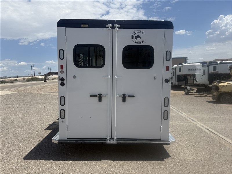 Trailer Photo 4
