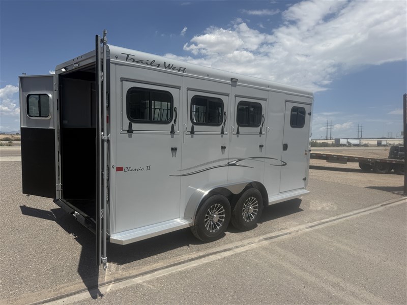 Trailer Photo 8