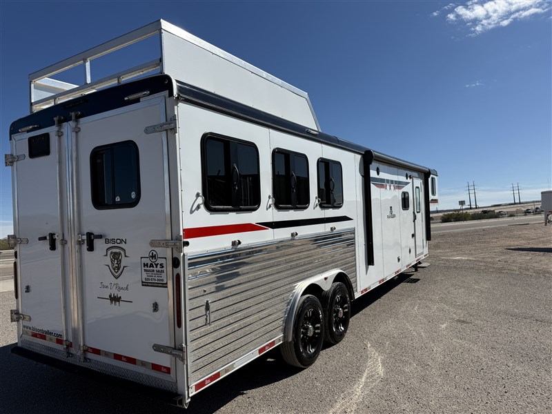 Trailer Photo 11