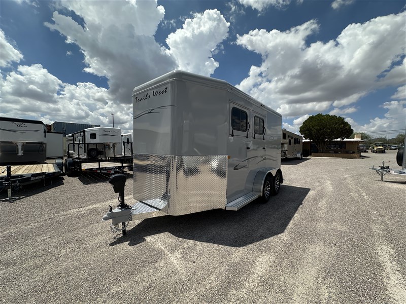 2027 Trails West Classic II 2-Horse BP