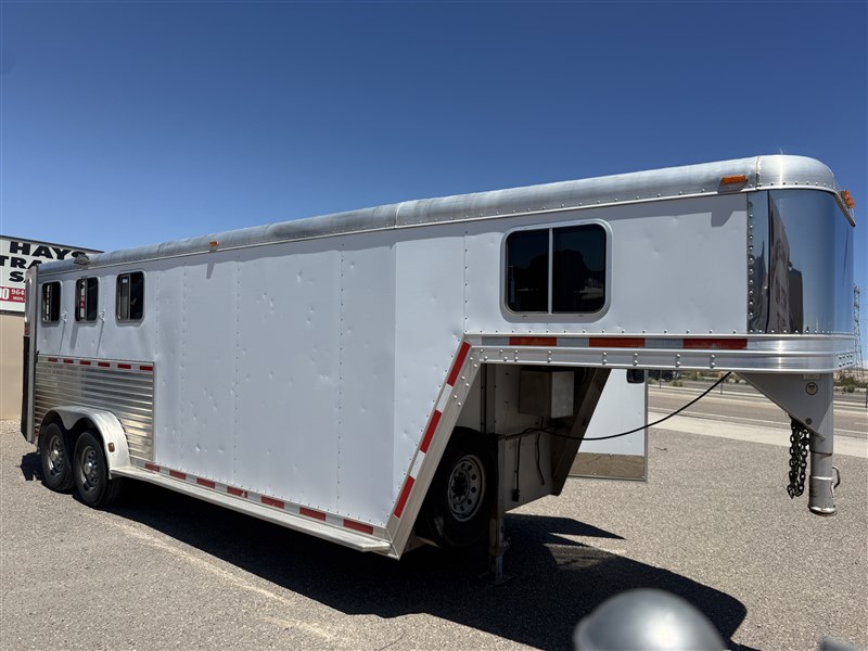 Trailer Photo 11