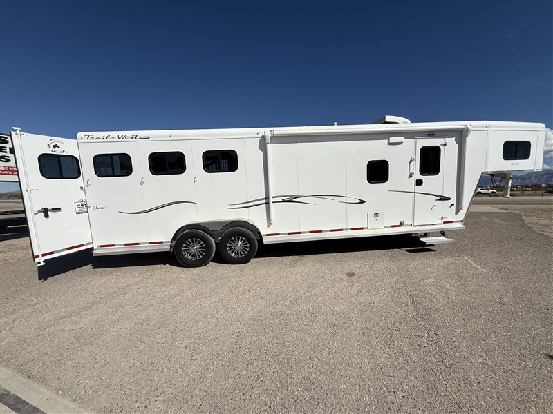 Trailer Photo 11
