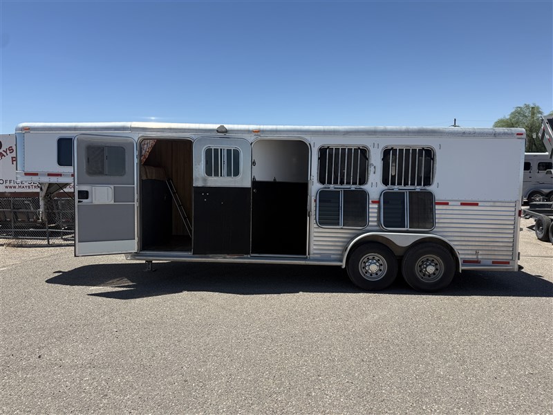 Trailer Photo 3