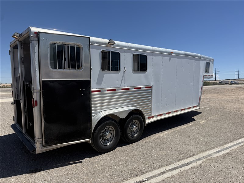 Trailer Photo 12