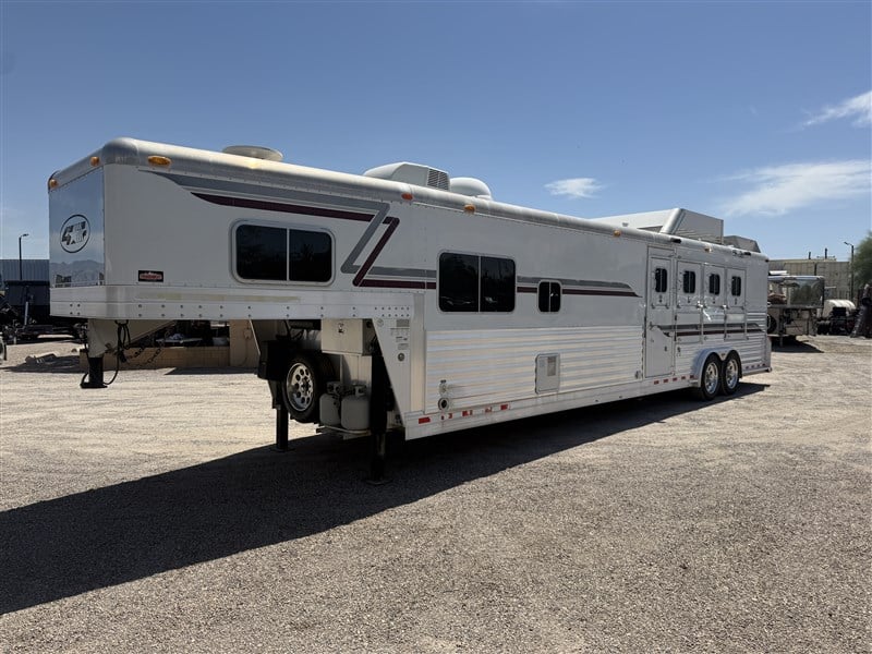 2006 4 Star 4-Star 15' SW 4-Horse LQ