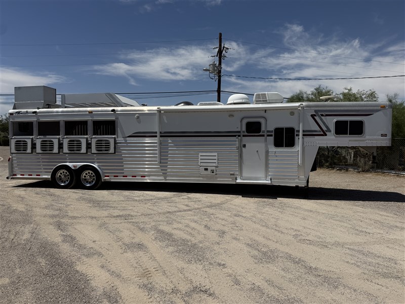 Trailer Photo 13