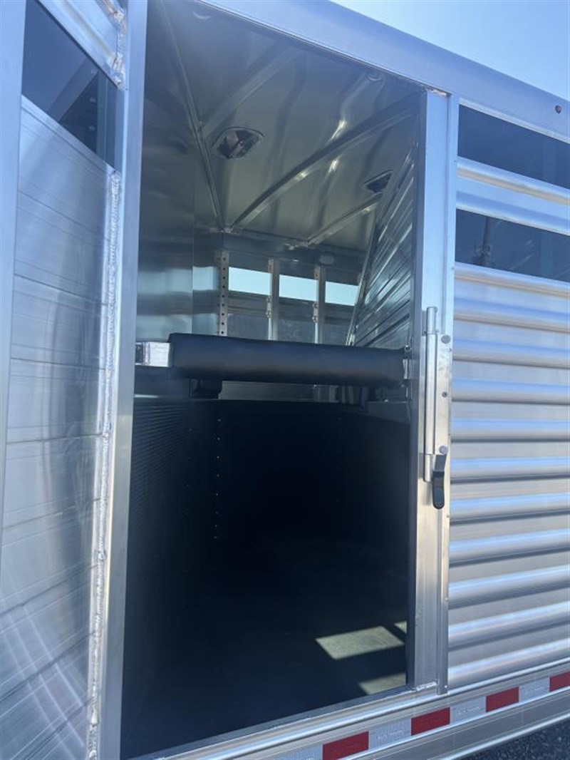 Trailer Photo 22