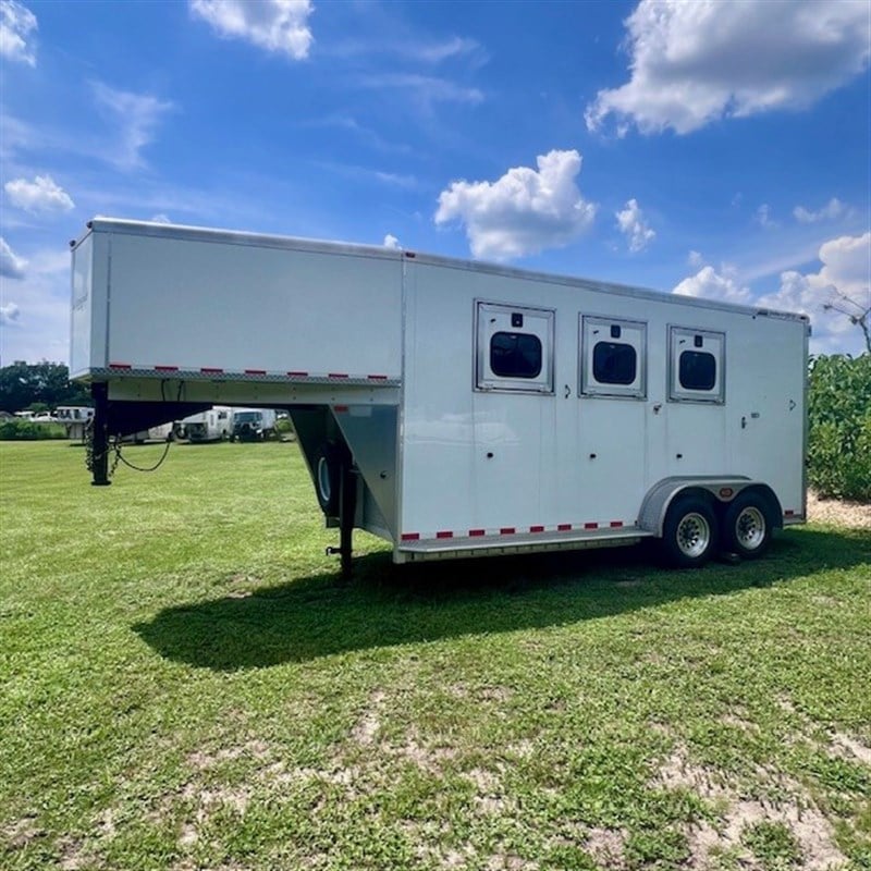 2019 Jamco 3 horse gooseneck slantload trailer