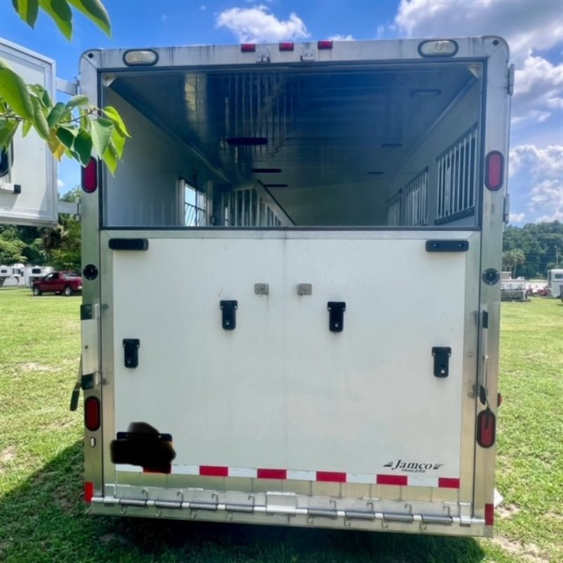 2019 Jamco 3 horse gooseneck slantload trailer