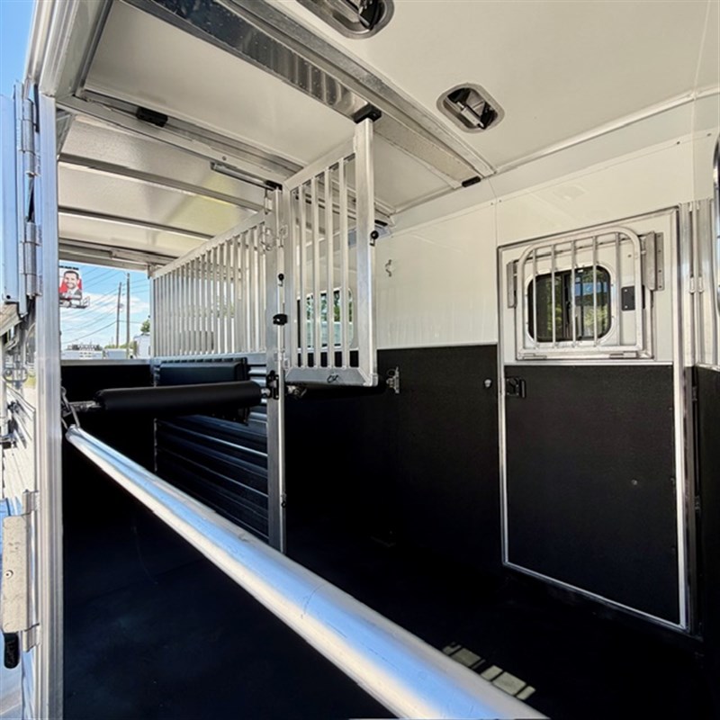 Trailer Photo 14