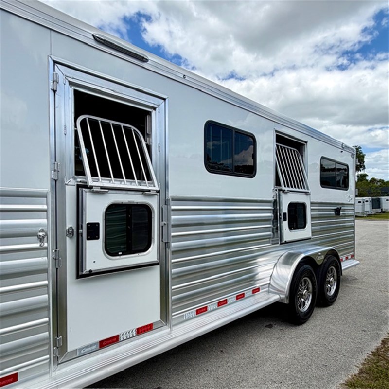2027 Cimarron warmblood 2+1 (3h) - gliding divider