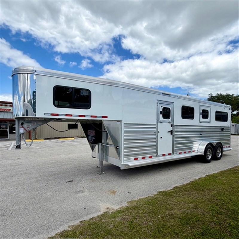 2027 Cimarron warmblood 2+1 (3h) - gliding divider