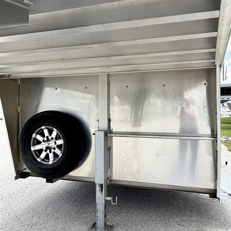 2025 Elite 25' livestock show cattle gn - sliding cut gate