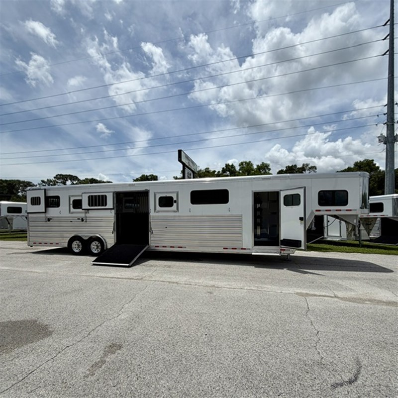 Trailer Photo 12