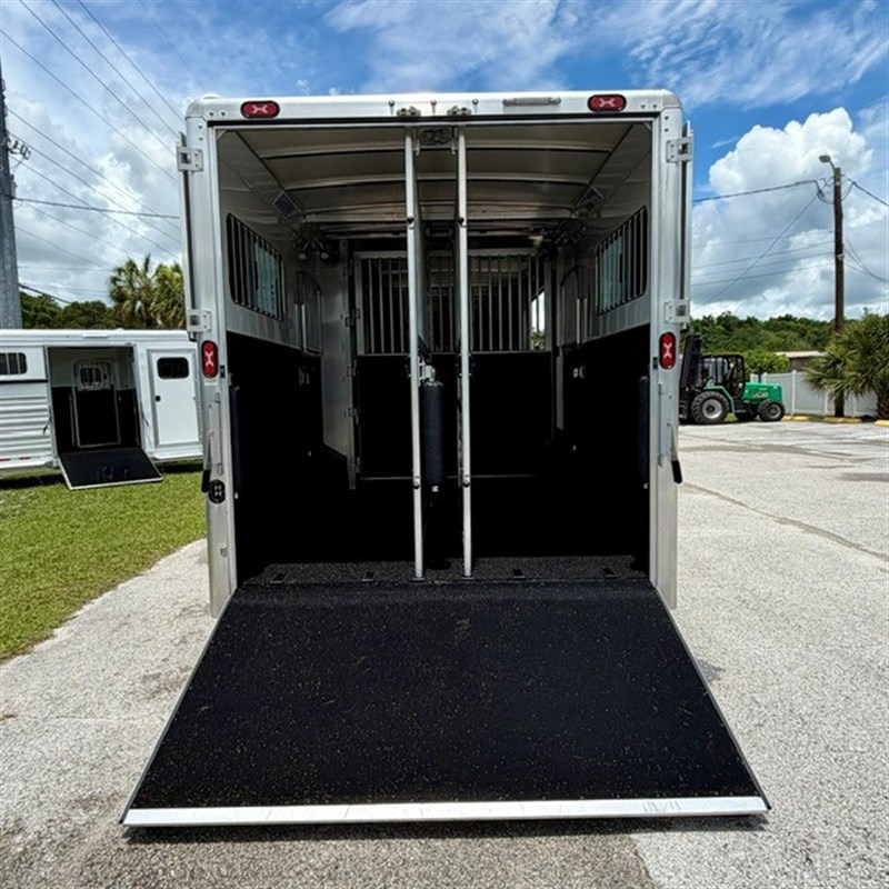 Trailer Photo 9