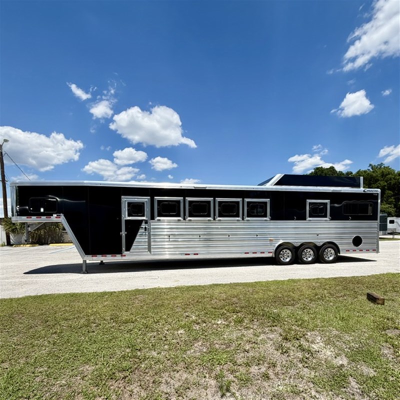 2025 Cimarron norstar 7h (5 slant stalls + 2 straight stalls) gn