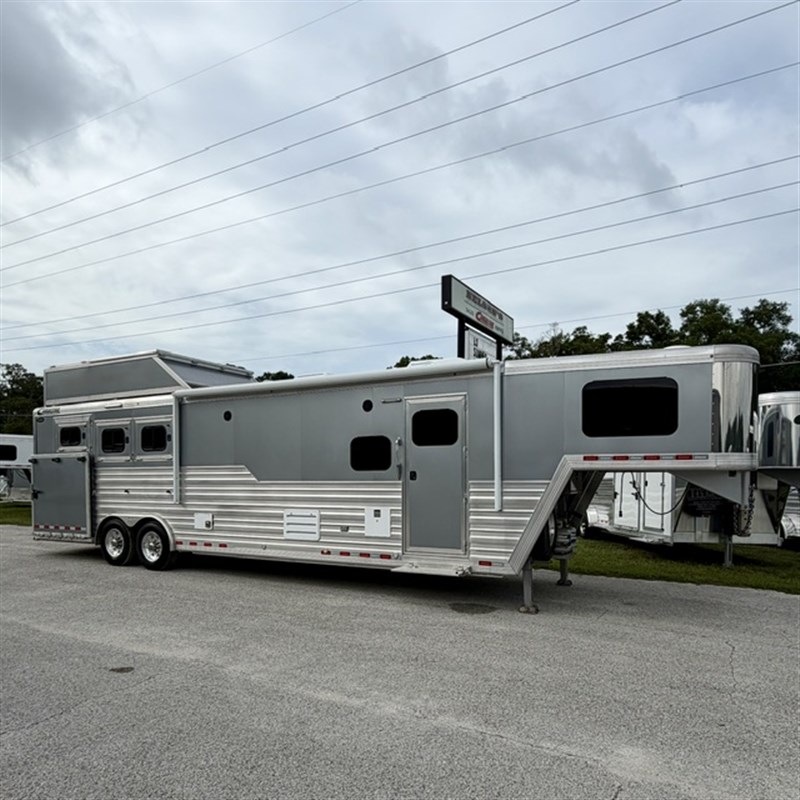 Trailer Photo 2