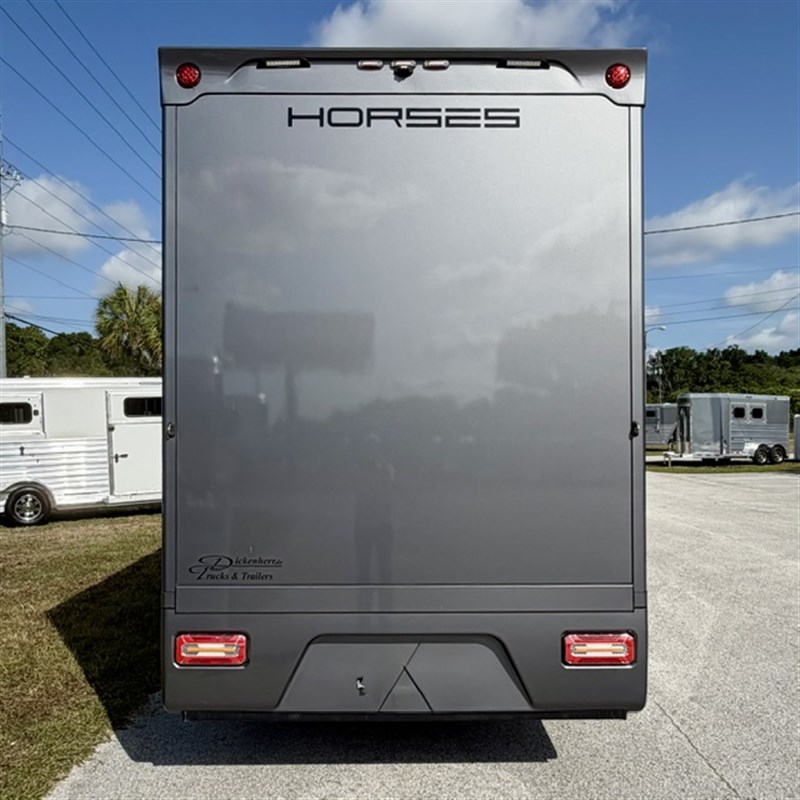 Trailer Photo 5