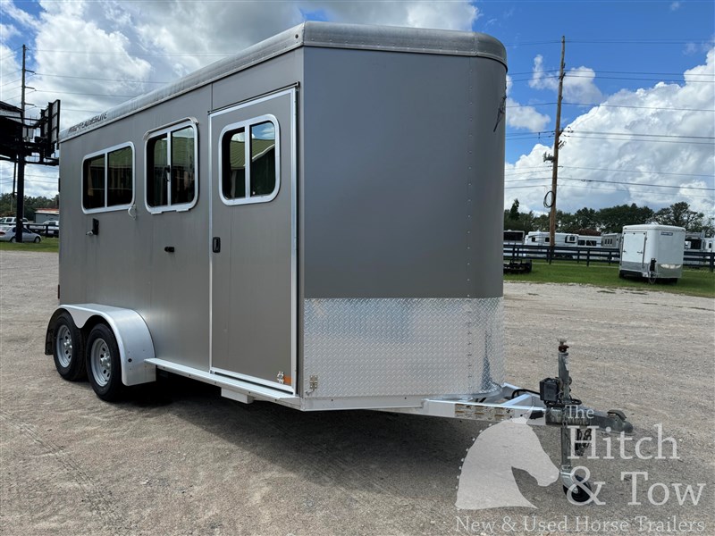 2011 Featherlite 2011 featherlite 2 horse bumper pull $15,500