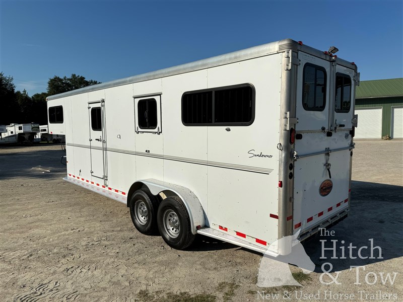 2012 Sundowner 2012 sundowner 2+1 gooseneck trailer w/ ac $33,900