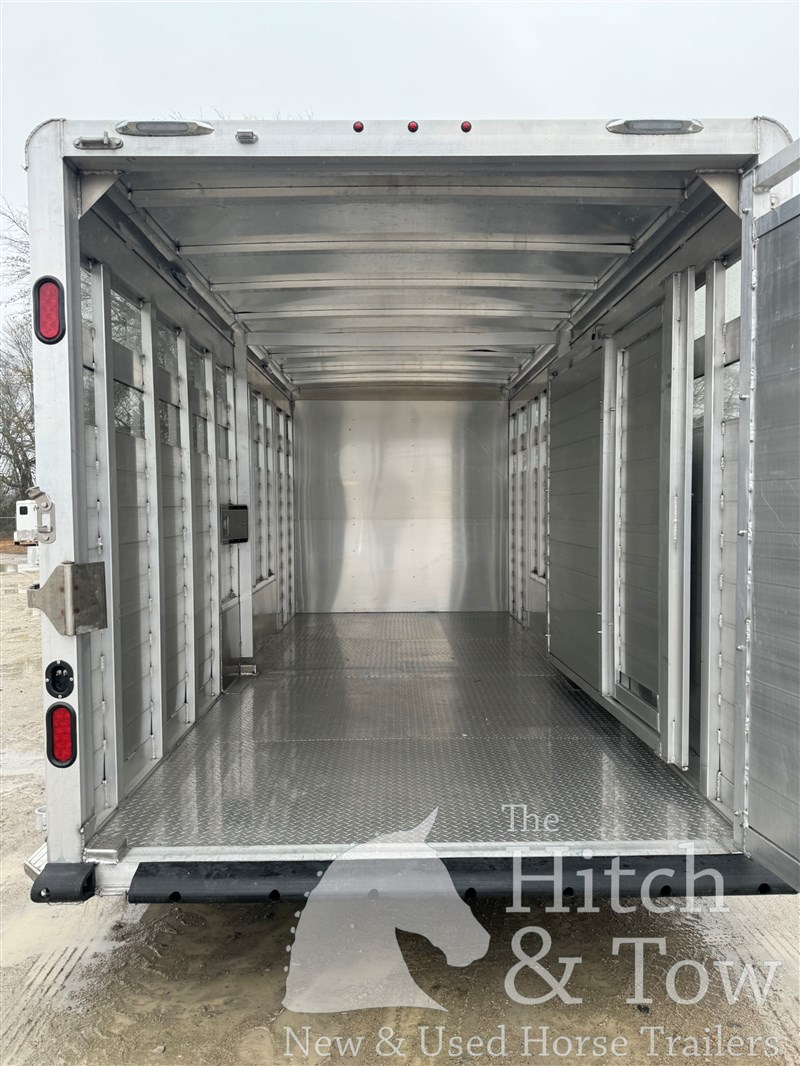 Trailer Photo 8
