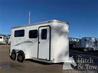 2002 2 horse Featherlite 2002 FEATHERLITE 2 HORSE BUMPER PULL W/ MANGERS 