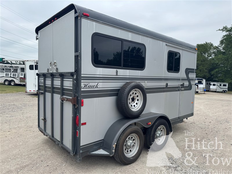 2003 Hawk 2003 hawk 2 horse bumper pull w/ dressing room