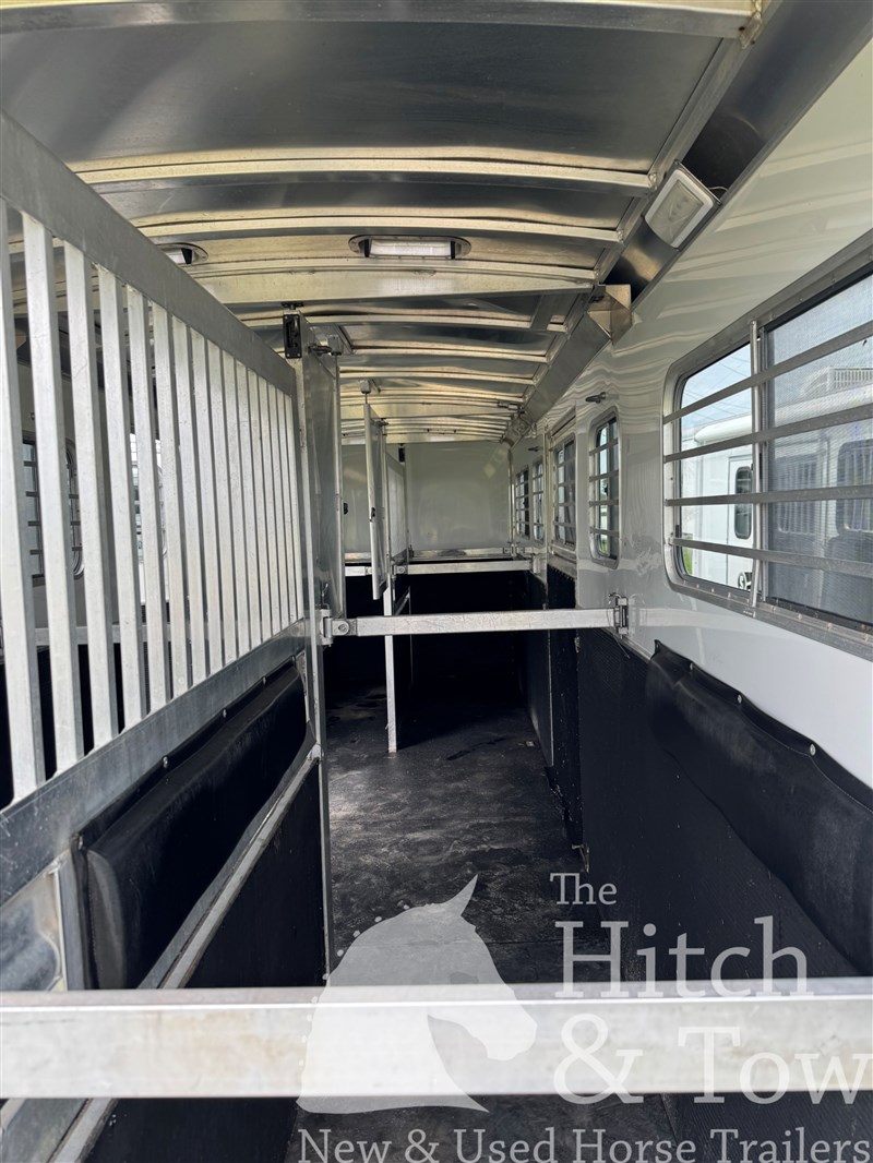 Trailer Photo 8