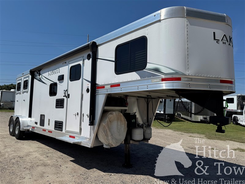 2021 Lakota 2021 LAKOTA CHARGER 2 HORSE GOOSENECK W/ LQ!