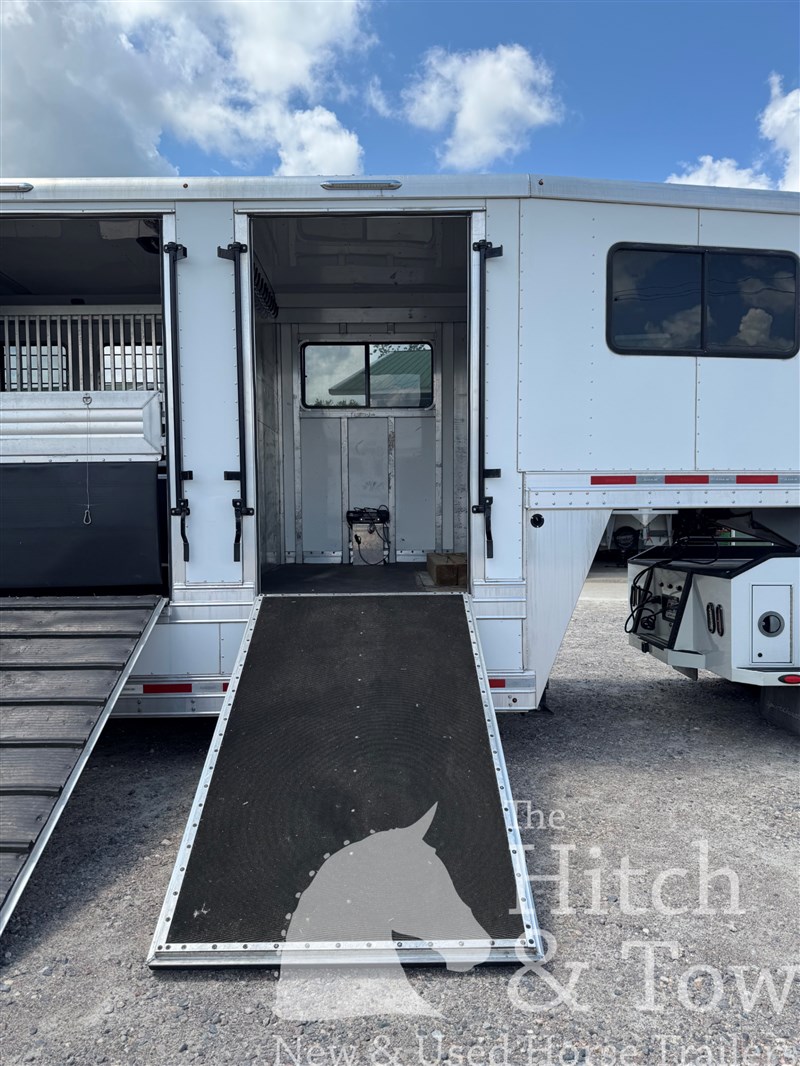 Trailer Photo 7