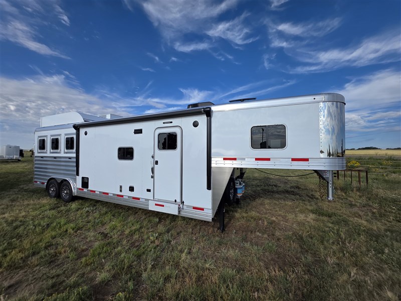 2026 Exiss Endeavor 8312 G-LQ 3 Horse